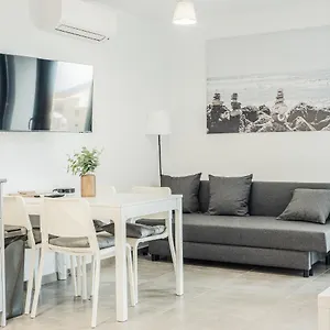 Brand New Studio Near The Beach, Apartment